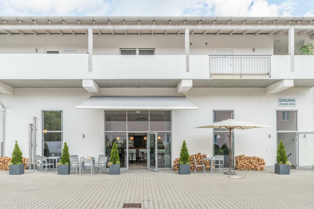 Pension Wess Neufinsing Exterior photo